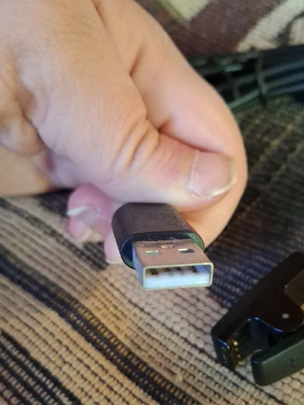 Black USB Clip-Style Charging & Sync Cable
